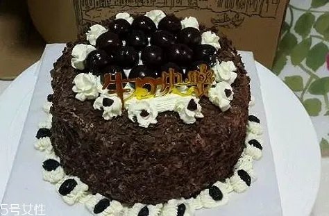 6寸的蛋糕多少钱 6寸蛋糕够几个人吃