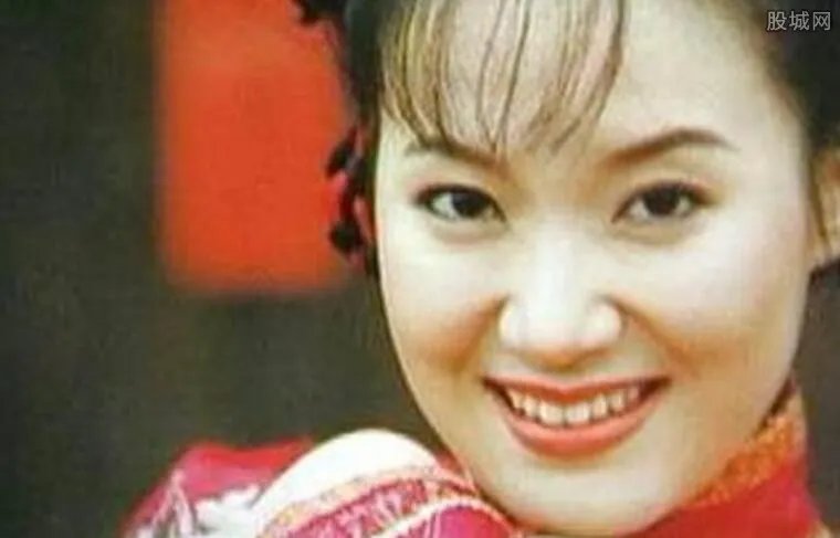 著名音乐家周艳泓的老公是谁 期待男神早日来临