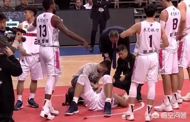 广东队已经15连胜了，你觉得谁能终止他们的连胜脚步？