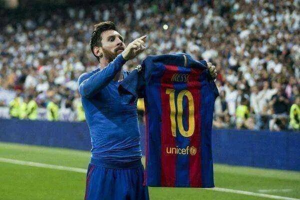 梅西成为巴萨队史出场第一，他称的上是巴萨历史第一人吗？