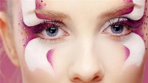 眼下皱纹怎么消除