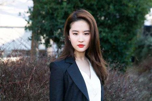 刘亦菲为什么叫刘八条