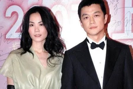 李亚鹏发微博称一切没变,回家吧,这是要和王菲复婚吗?