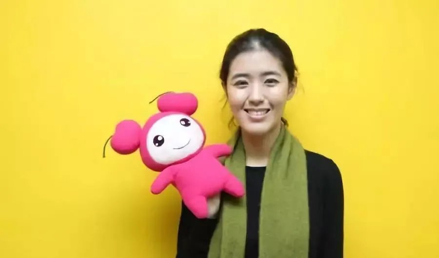 90后美女学霸放弃百万年薪,23岁立志为乡村儿童而活,被福布斯评为全球杰出青年