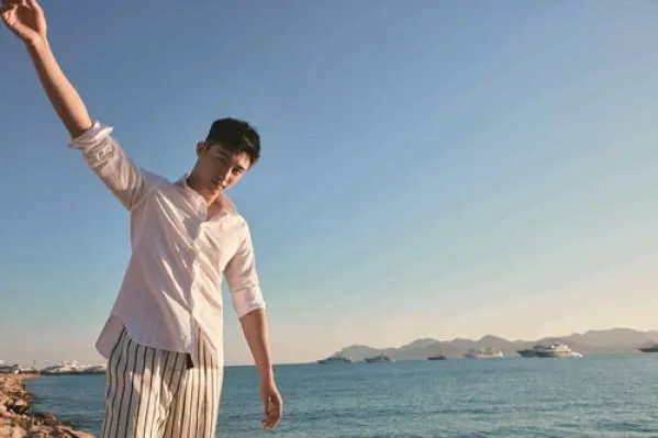 黄景瑜怒斥跟拍者，凭什么能拍？为什么跟拍这么理直气壮？