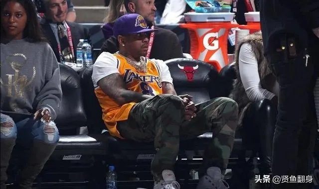 你们还记得全明星赛那些致敬科比的元素吗？