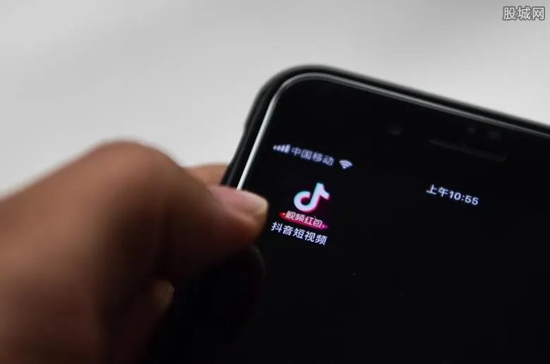 给抖音点赞赚钱是真的吗？ 小心骗局有人中招了