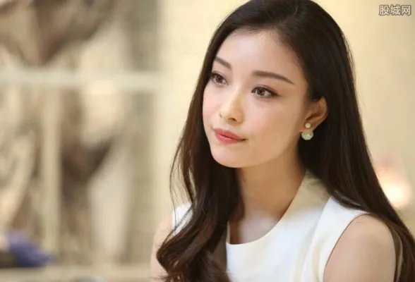 倪妮校园时期大尺度“艳照” 倪妮经纪人称其被黑 