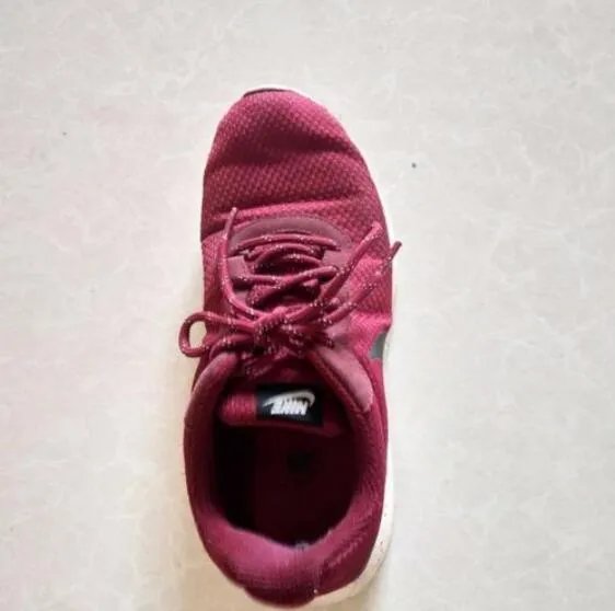 鞋带蝴蝶结的系法图解