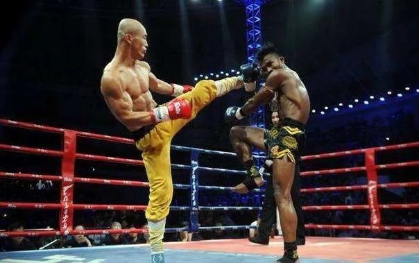 中华第一武僧一龙惨遭泰拳KO，中国功夫到底能不能真打？