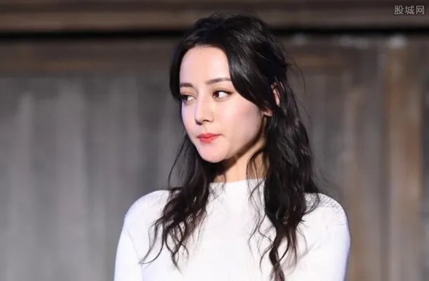 迪丽热巴的脱身照片 迪丽热巴性感照片曝光