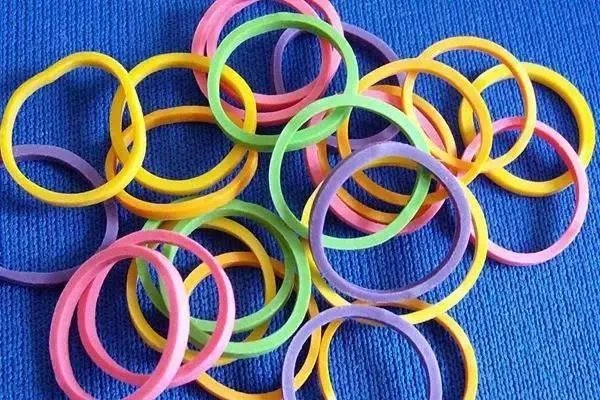 为什么说冷藏时橡皮筋可以保存得更好？