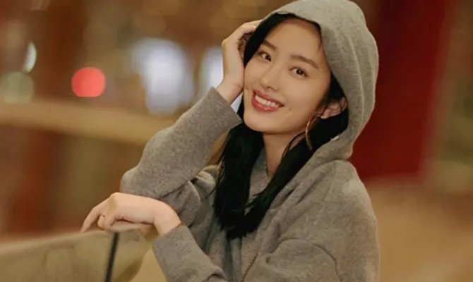 传杨采钰嫁陈金飞 杨采钰个人资料及照片