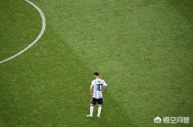 世界杯上梅西、c罗回家了，是不是意味着“双骄”时代结束了？