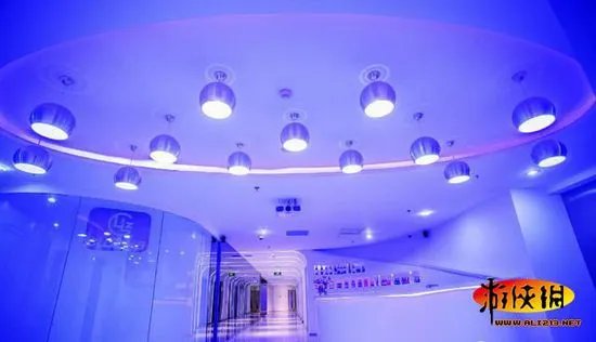 北京最土豪网吧：进门费5000元 每小时69元