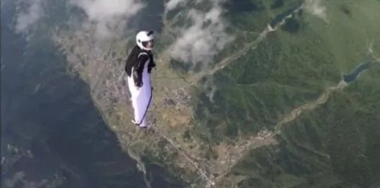 张家界女翼装飞行员最后一跳画面 详情画面及死亡原因曝光