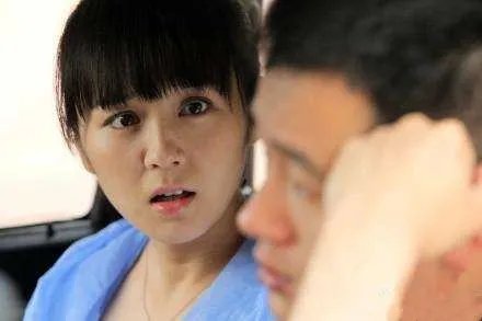 请问佟大为主演的门第里那个小三演员叫什么名字?