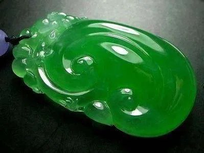 中国人为何爱翡翠？