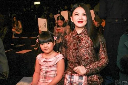 王诗龄现在长大的照片近照又胖了 王诗龄八岁体重过百来