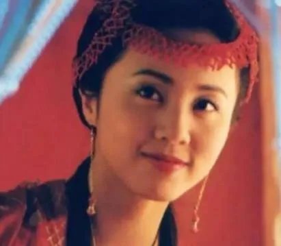 孙莉年轻时照片:当年的女娲居然是她