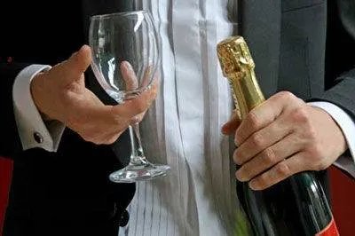 男子脖子比头还粗切下七八斤脂肪,这是怎么回事?