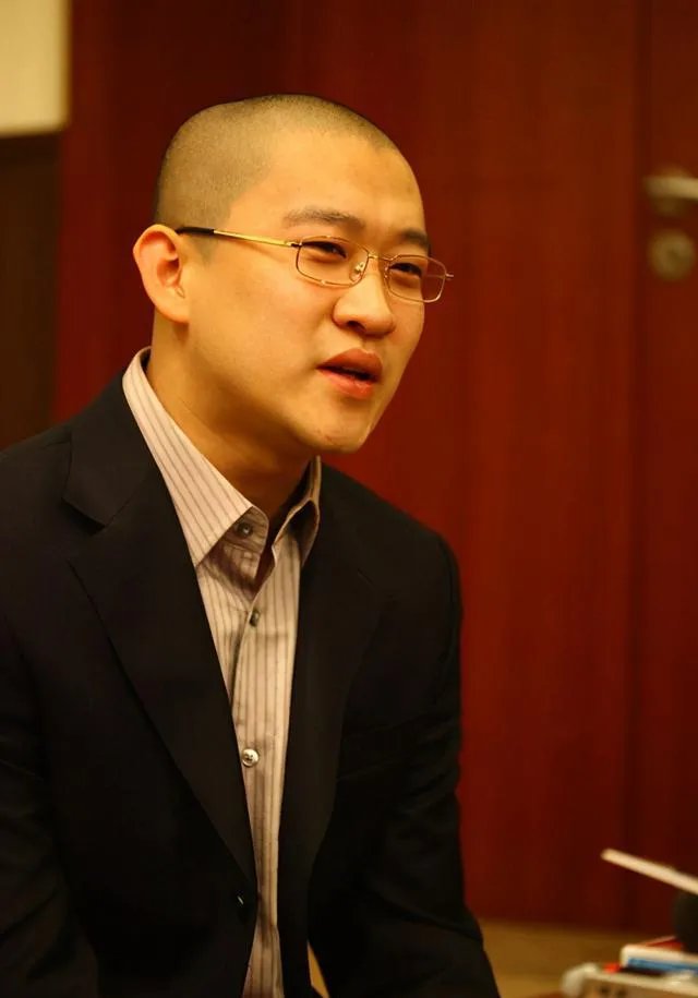 曹云金意外曝光豪宅内景,为什么会被嘲:不配为君子?