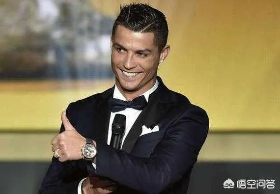 赵旭日代表中国男足参加世界杯，亲自为葡萄牙球星C罗颁奖，你是怎么样看的？