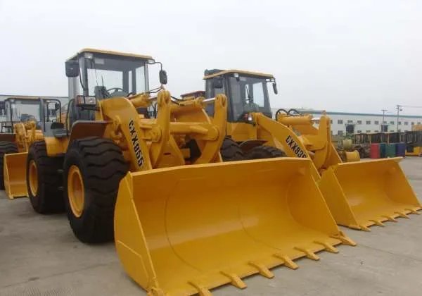 铲土运输机械有哪几种啊？