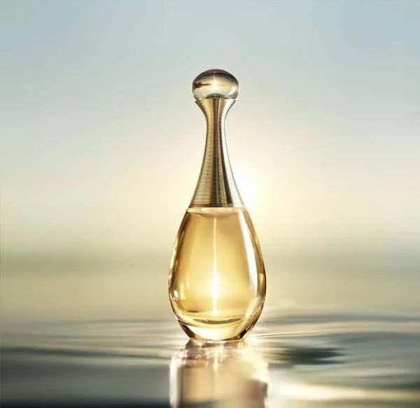 迪奥真我香水广告歌曲叫什么?