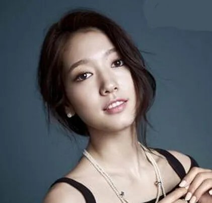 朴信惠电脑壁纸高清欣赏 新戏《邻居家的花美男》即将现映