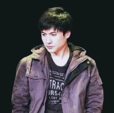 沈腾我居然沦落到和徐峥撞脸怎么回事