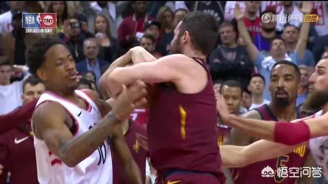 第二轮G1，骑士乐福因肘击德罗赞被追加一级恶意犯规，你怎么看待？