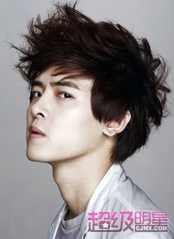 曝付辛博颖儿恋情 男女彻夜共处一室