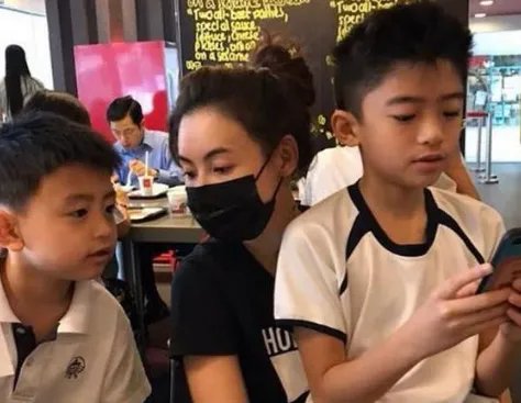 张柏芝谈择偶标准，不接受三个孩子就免谈，她称得上好妈妈吗？