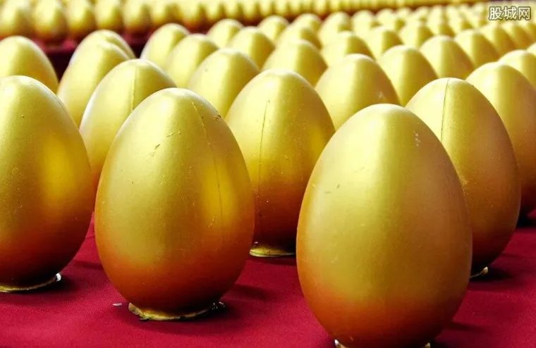 全村2000余人造蛋 每天销出30万枚产值近3亿元