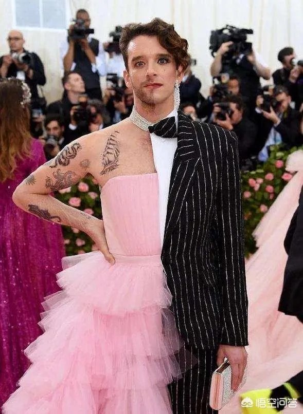 据传花10万就能到戛纳走回红毯，你愿意用10万换潇洒走一回吗？