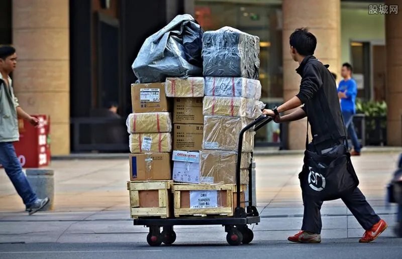 顺丰快递员的真实工资 月入过万是真的吗？