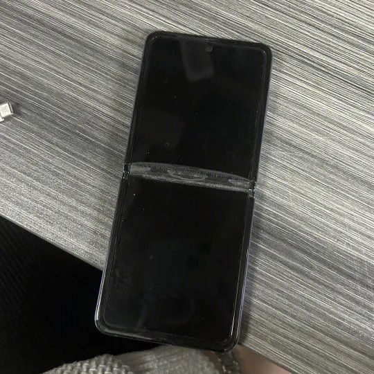 一个手机花了我1万6…