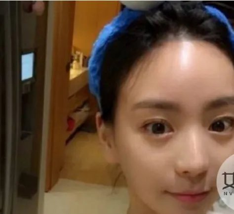 黄荷娜承认分手了吗？