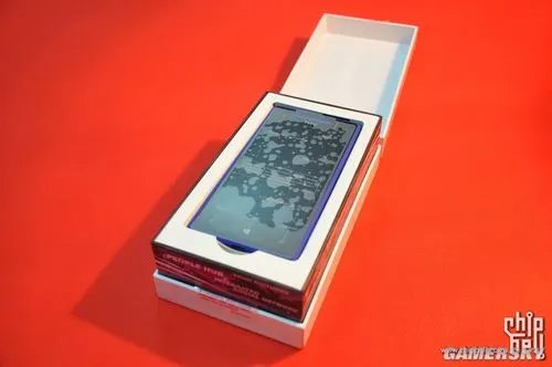 Windows phone8：htc 8X开箱图赏及评测