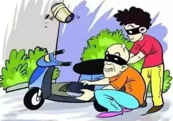 年薪30万的男子偷电动车被拘，该名男子为何会做出这一举动？