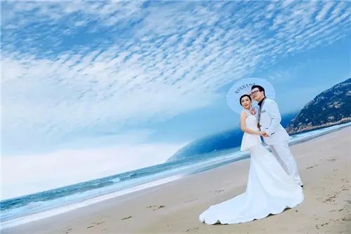 海边婚纱照图片大全 海边婚纱照怎么摆姿势