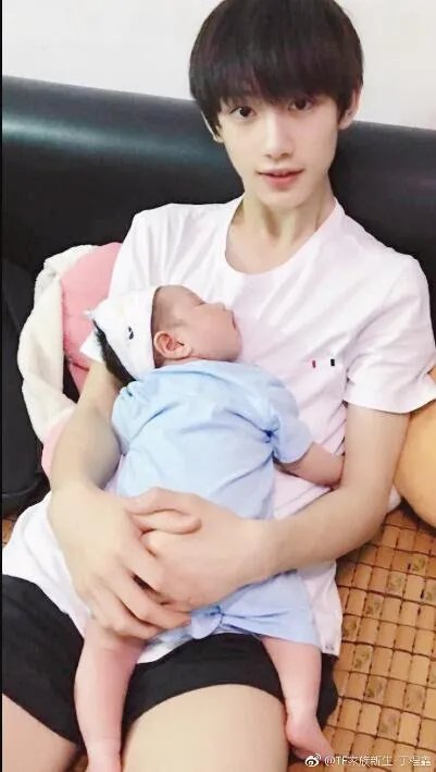 丁程鑫自曝小粽子名字 为什么叫小略