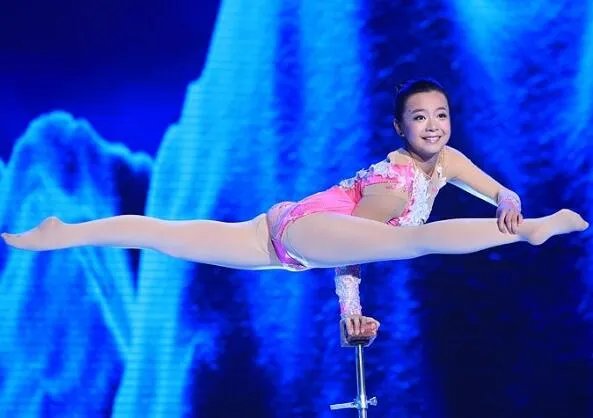 达人秀王君如问鼎“年度达人”     网友高呼实至名归