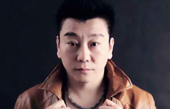 请问歌词，我不是传说中的高富帅，，，是什么歌。