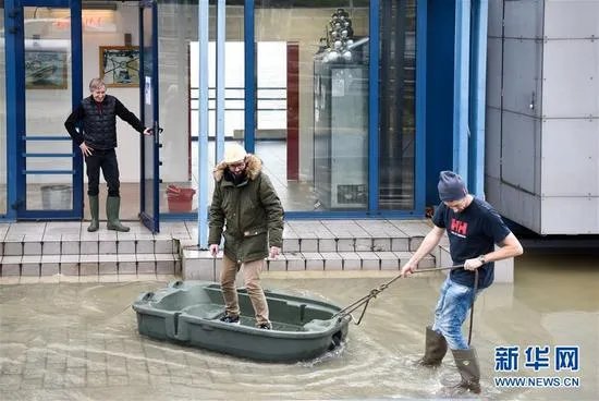 法国洪水橙色预警 水位上涨的还是很迅速