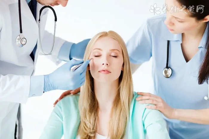 天天涂隔离霜的危害 每天涂隔离霜伤皮肤吗