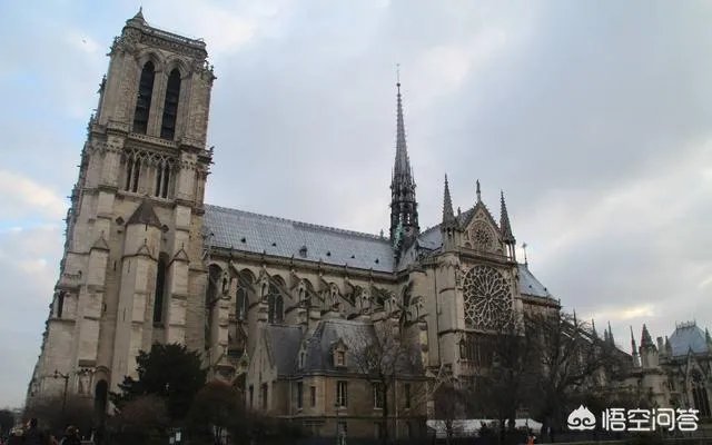 巴黎圣母院修缮募捐，你愿意还是反对？