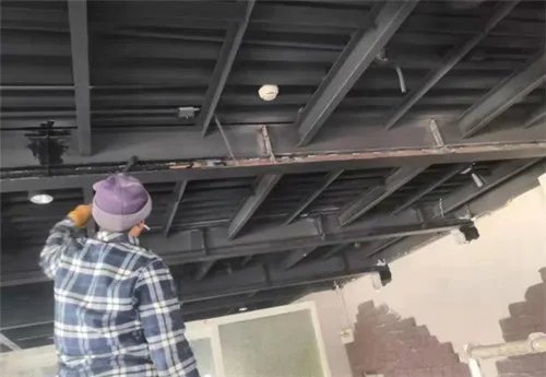 钢结构刷漆一吨大约多少平方