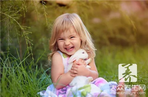  单亲妈妈怎么教育孩子